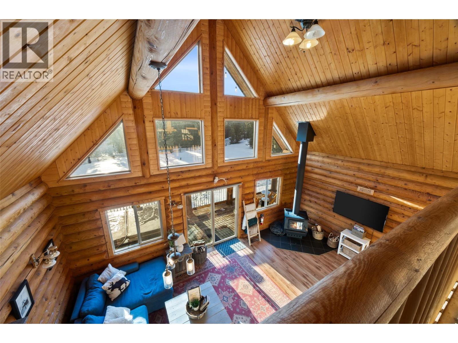 4889 Pine Ridge Way