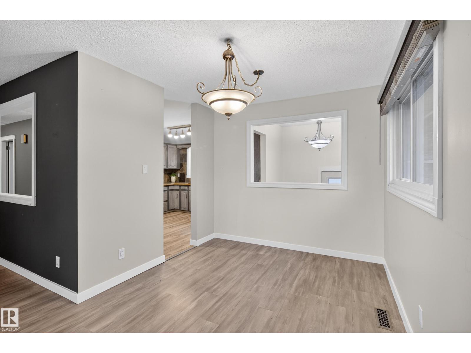 302 Fir St, Sherwood Park, Alberta  T8A 2B3 - Photo 9 - E4491100