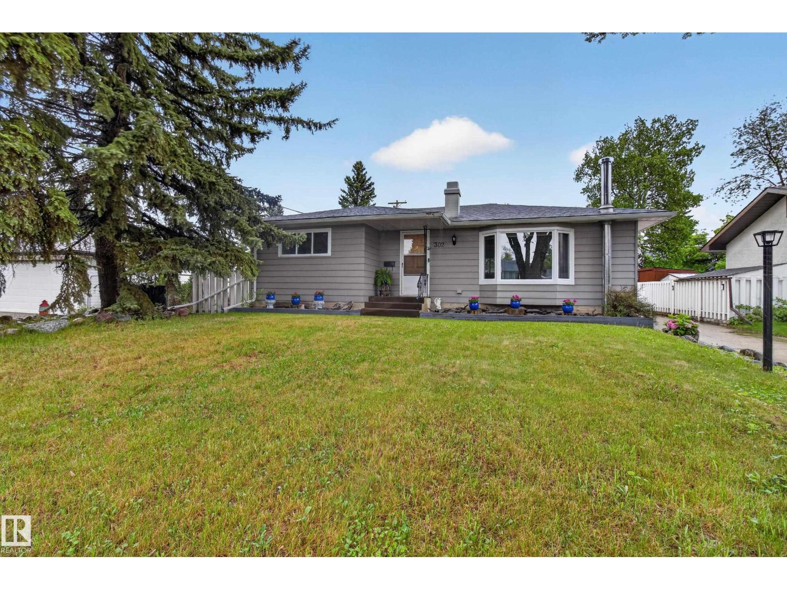 302 Fir St, Sherwood Park, Alberta  T8A 2B3 - Photo 2 - E4491100