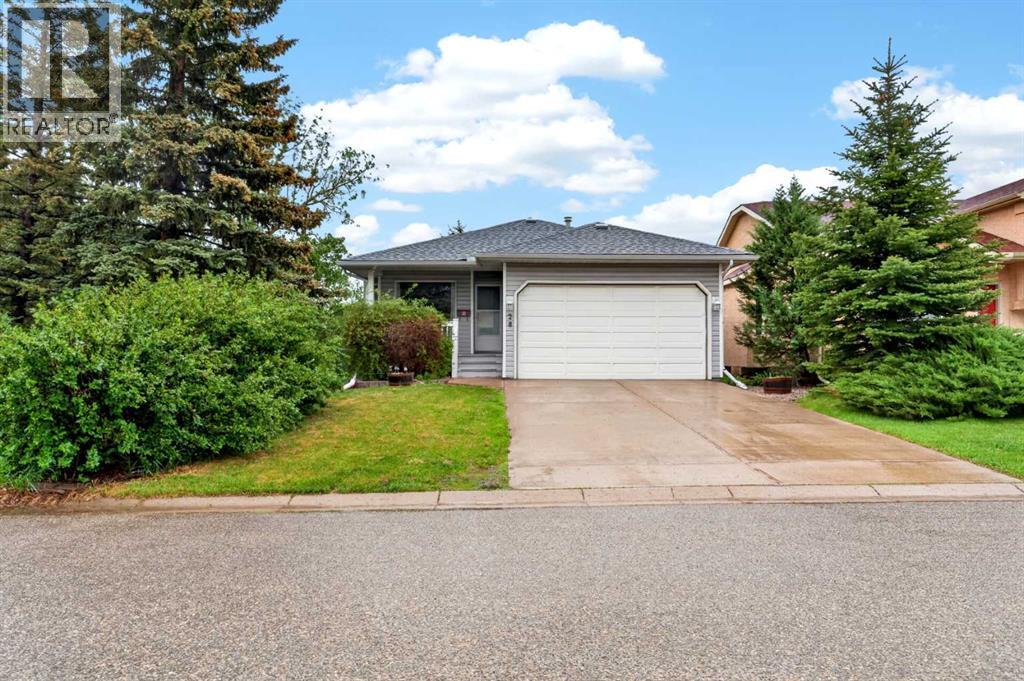 28 Shawfield Way Sw, Calgary, Alberta  T2Y 2X9 - Photo 1 - A2316495
