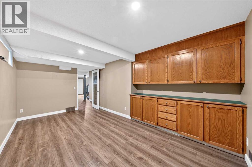 28 Shawfield Way Sw, Calgary, Alberta  T2Y 2X9 - Photo 42 - A2316495