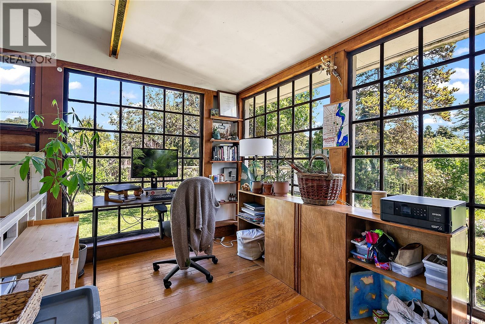 1736 Haultain St, Victoria, British Columbia  V8R 2L2 - Photo 45 - 1033071