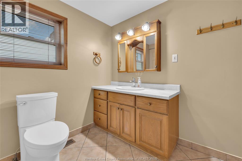 12353 Tecumseh Road East, Tecumseh, Ontario  N8N 1M5 - Photo 13 - 26012679