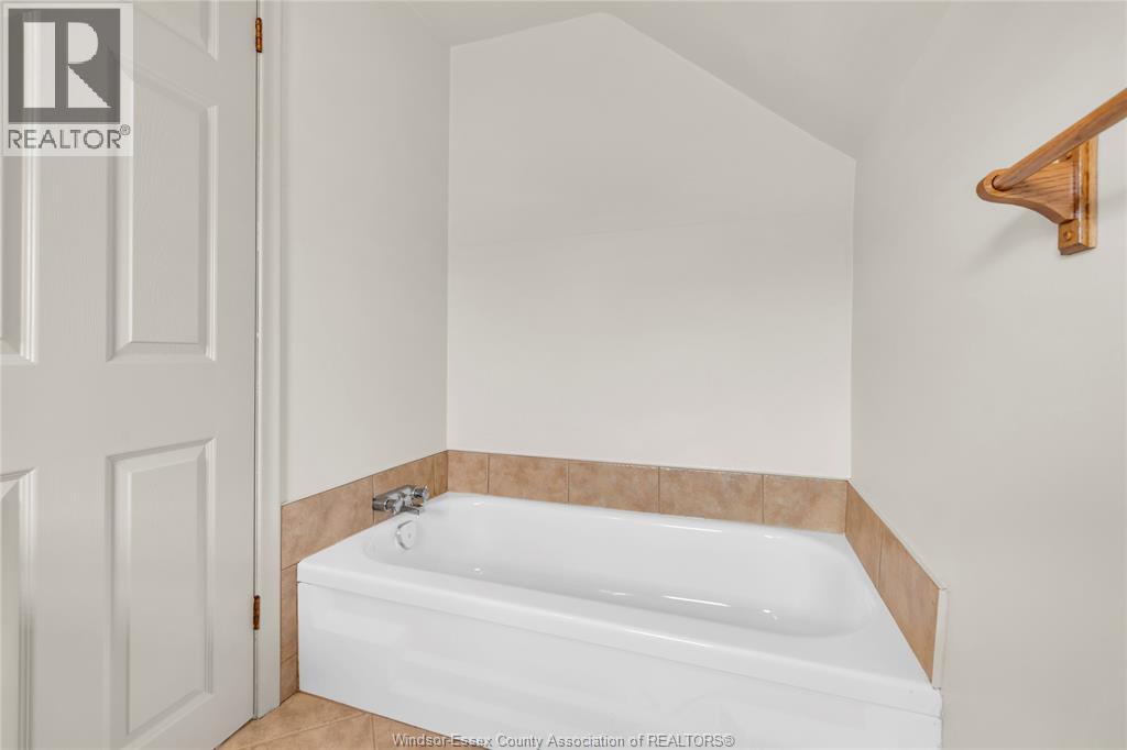 12353 Tecumseh Road East, Tecumseh, Ontario  N8N 1M5 - Photo 17 - 26012679