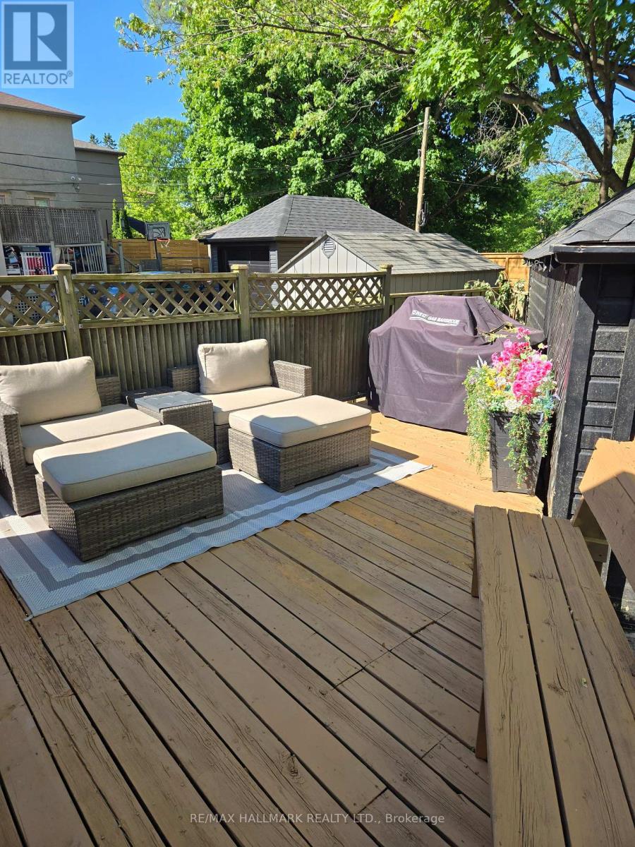 22 Airley Crescent, Toronto, Ontario  M4K 4H6 - Photo 11 - E13222078