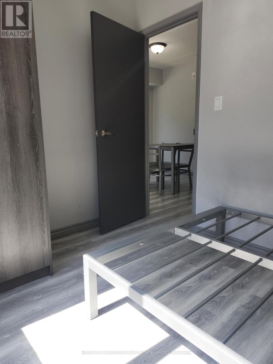 H 207 - 275 Larch Street, Waterloo, Ontario  N2L 3R2 - Photo 18 - X13027786