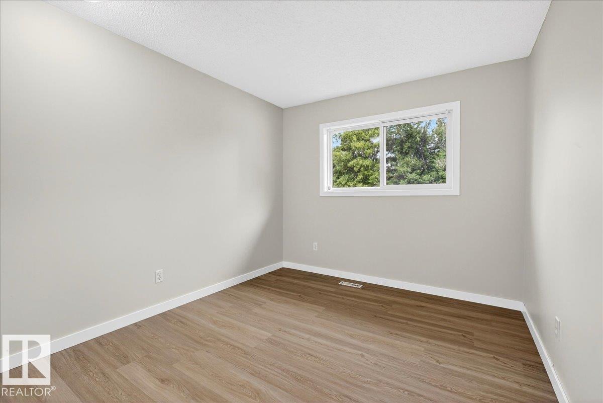 1815 42 St NW, Edmonton, Alberta  T6L 3H6 - Photo 15 - E4491104