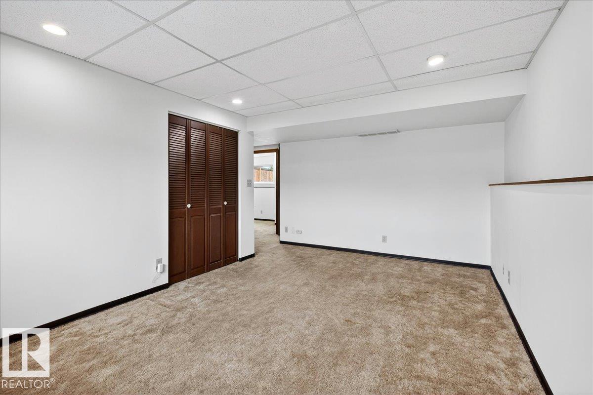 1815 42 St NW, Edmonton, Alberta  T6L 3H6 - Photo 19 - E4491104