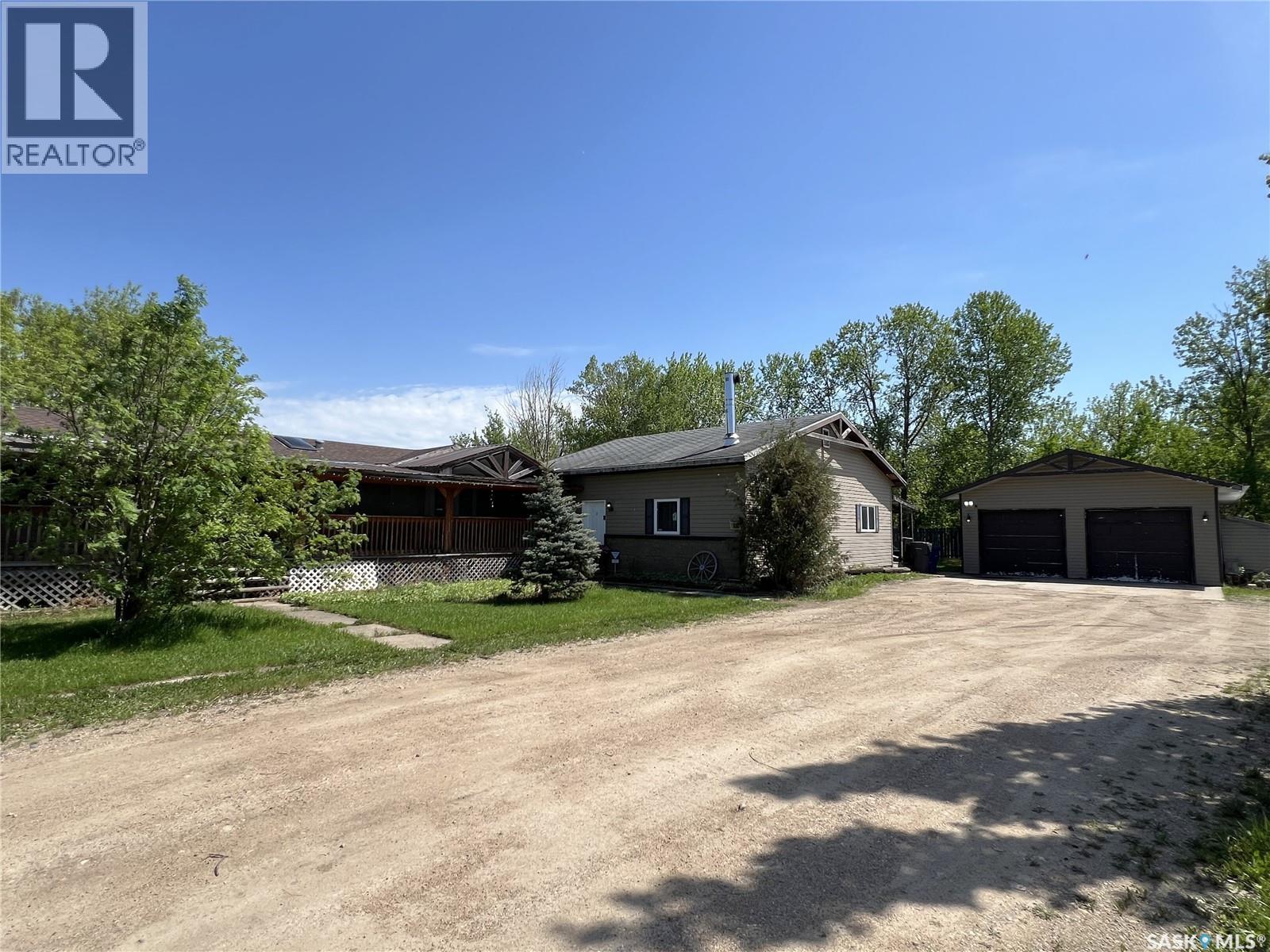 620 7th Avenue E, Meadow Lake, Saskatchewan S9X 1J3 - Photo 1 - SK037794