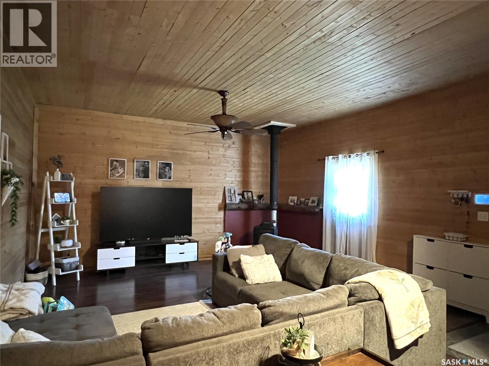 620 7th Avenue E, Meadow Lake, Saskatchewan S9X 1J3 - Photo 11 - SK037794