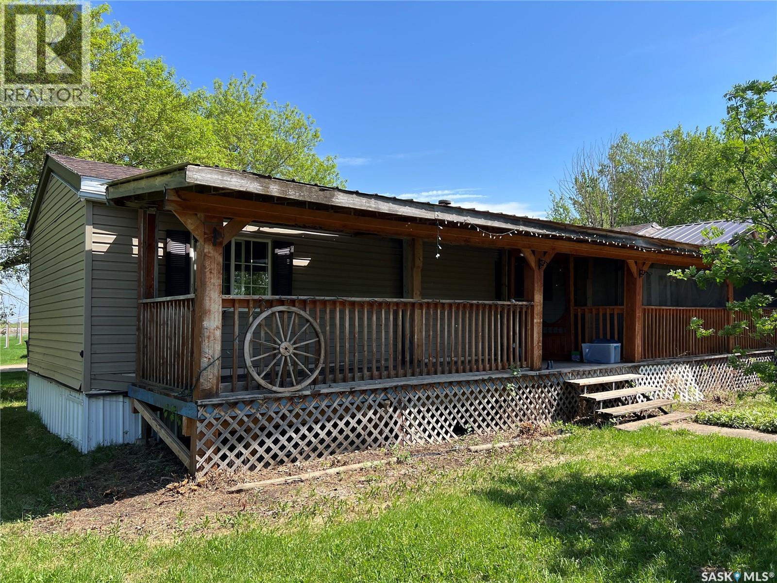 620 7th Avenue E, Meadow Lake, Saskatchewan S9X 1J3 - Photo 27 - SK037794
