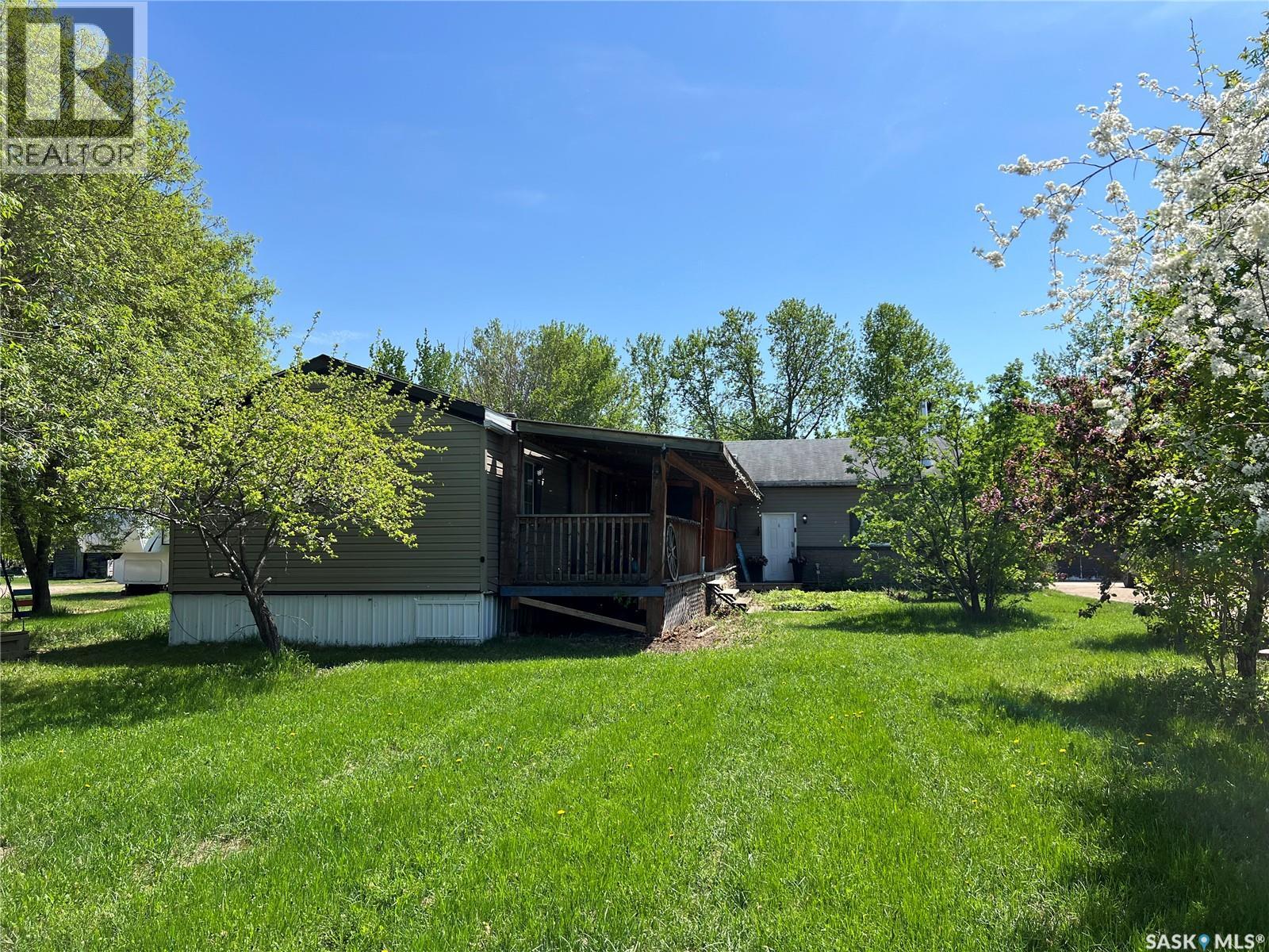 620 7th Avenue E, Meadow Lake, Saskatchewan S9X 1J3 - Photo 31 - SK037794