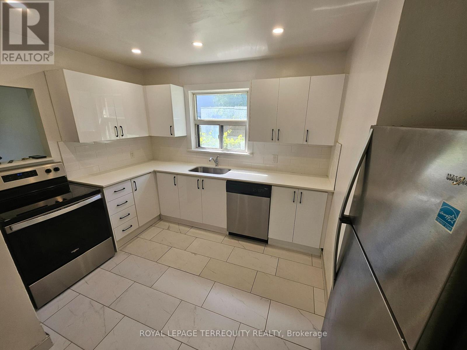 3 - 450 Arlington Avenue, Toronto, Ontario  M6C 3A2 - Photo 3 - C13222382