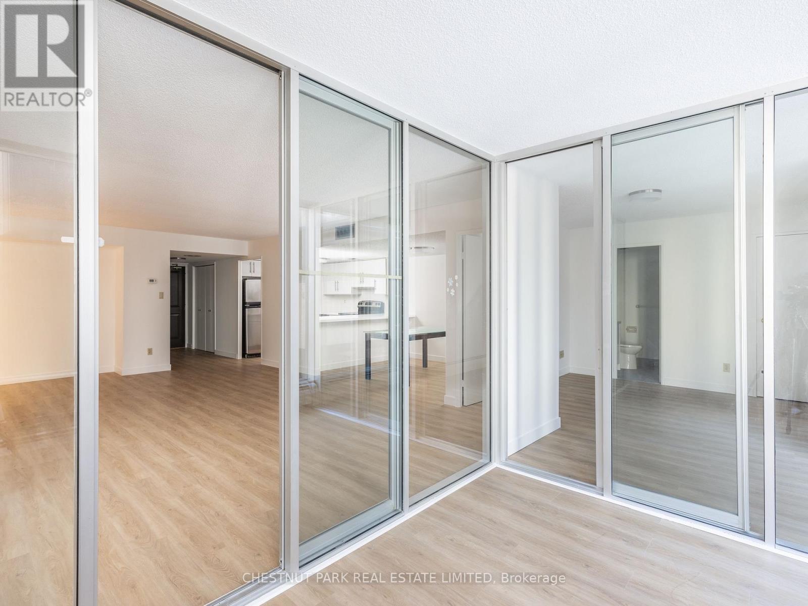 1006 - 30 Wellington Street E, Toronto, Ontario  M5E 1S3 - Photo 2 - C13222412