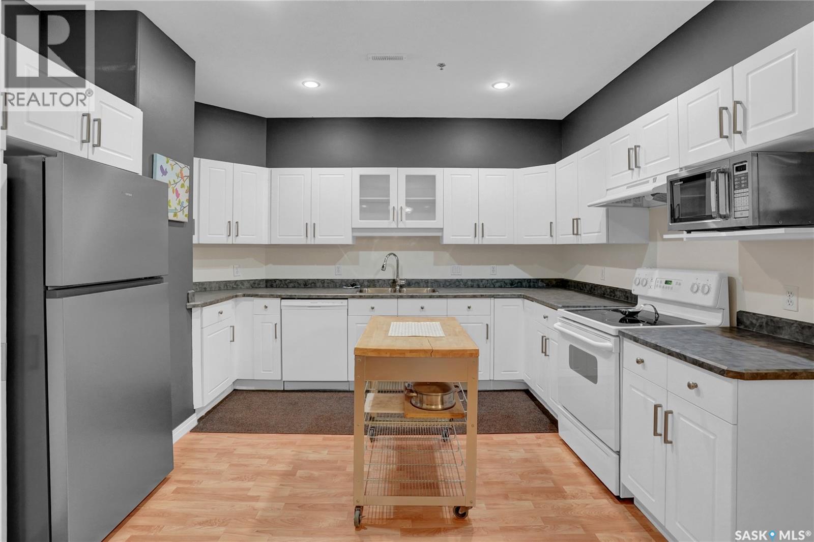 208 1901 Victoria Avenue, Regina, Saskatchewan  S4P 3R4 - Photo 13 - SK037714