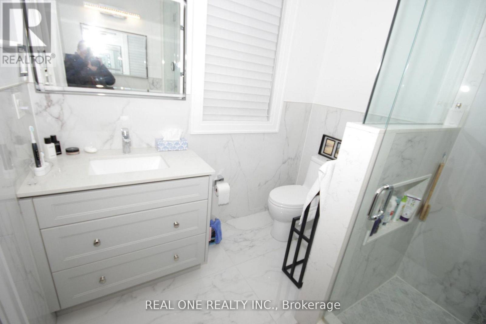 36 Binscarth Road, Toronto, Ontario  M4W 1Y1 - Photo 19 - C13222450