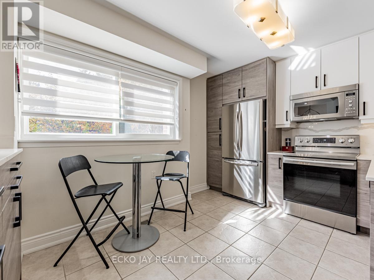 17 - 90 George Henry Boulevard, Toronto, Ontario  M2J 1E7 - Photo 3 - C13222466
