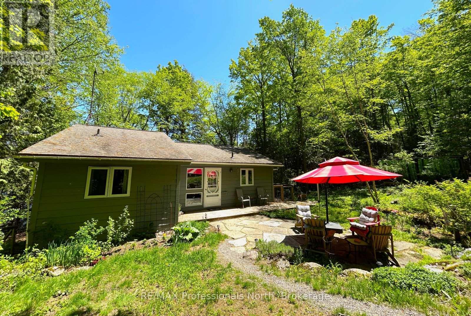 1048 ELK DRIVE, Dysart et al, Ontario