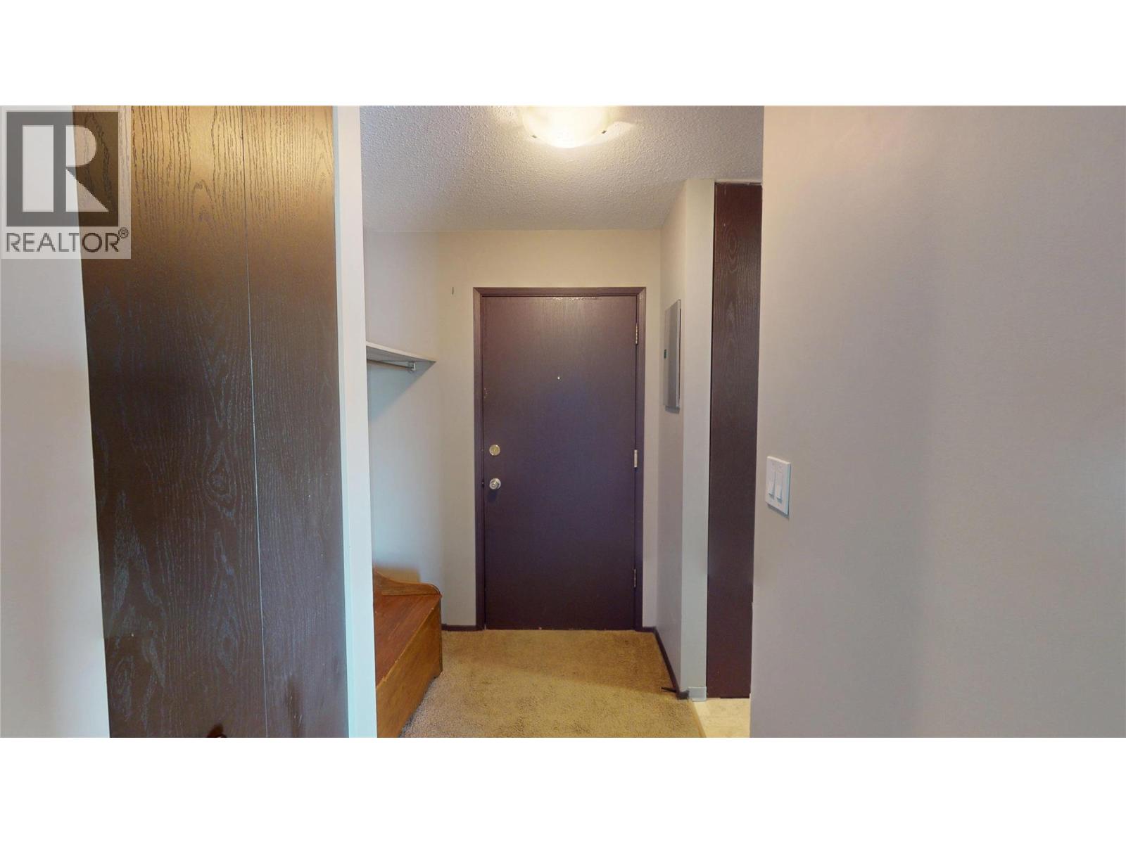 606 18th Avenue N Unit# 404, Cranbrook, British Columbia  V1C 5M1 - Photo 3 - 10389329