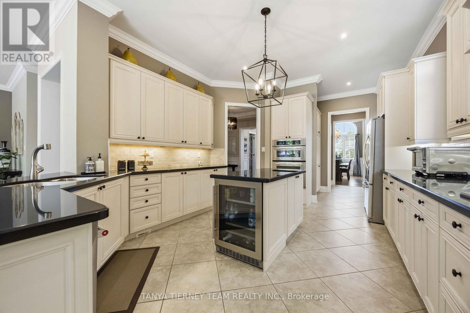 25 Montana Crescent, Whitby, Ontario  L1M 0B8 - Photo 15 - E13222426
