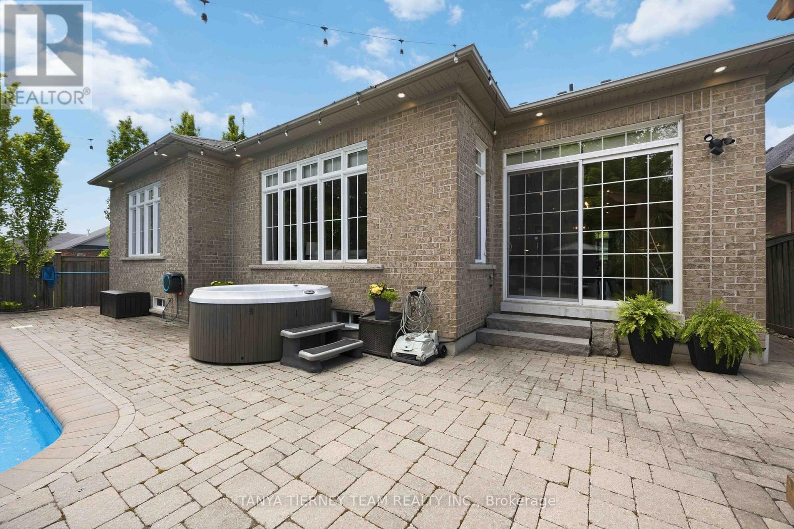 25 Montana Crescent, Whitby, Ontario  L1M 0B8 - Photo 45 - E13222426