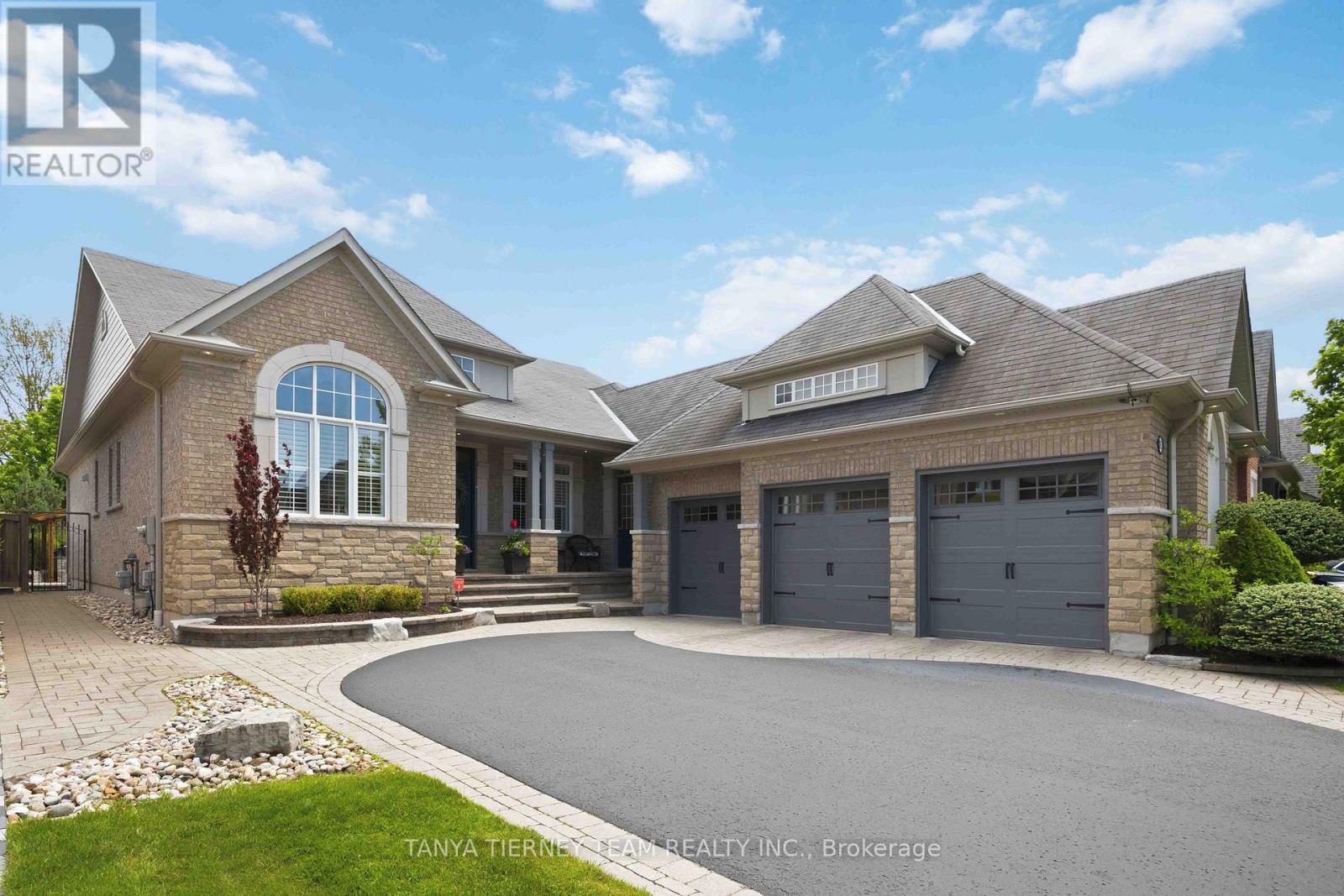 25 Montana Crescent, Whitby, Ontario  L1M 0B8 - Photo 5 - E13222426