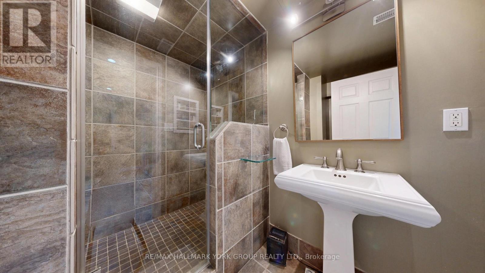 400 Coventry Hill Trail, Newmarket, Ontario  L3X 2A1 - Photo 42 - N13222246