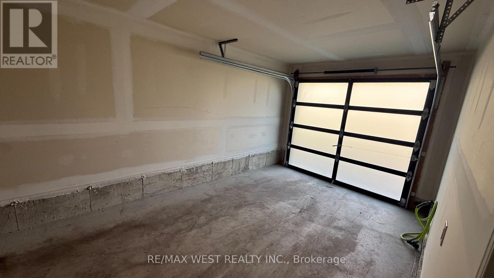 1 Allward Street, Vaughan, Ontario  L4L 0M1 - Photo 12 - N13222302