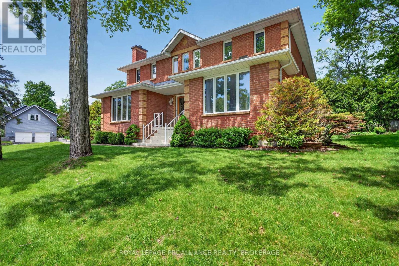 542 Rankin Crescent, Kingston, Ontario  K7M 7L4 - Photo 3 - X13222862