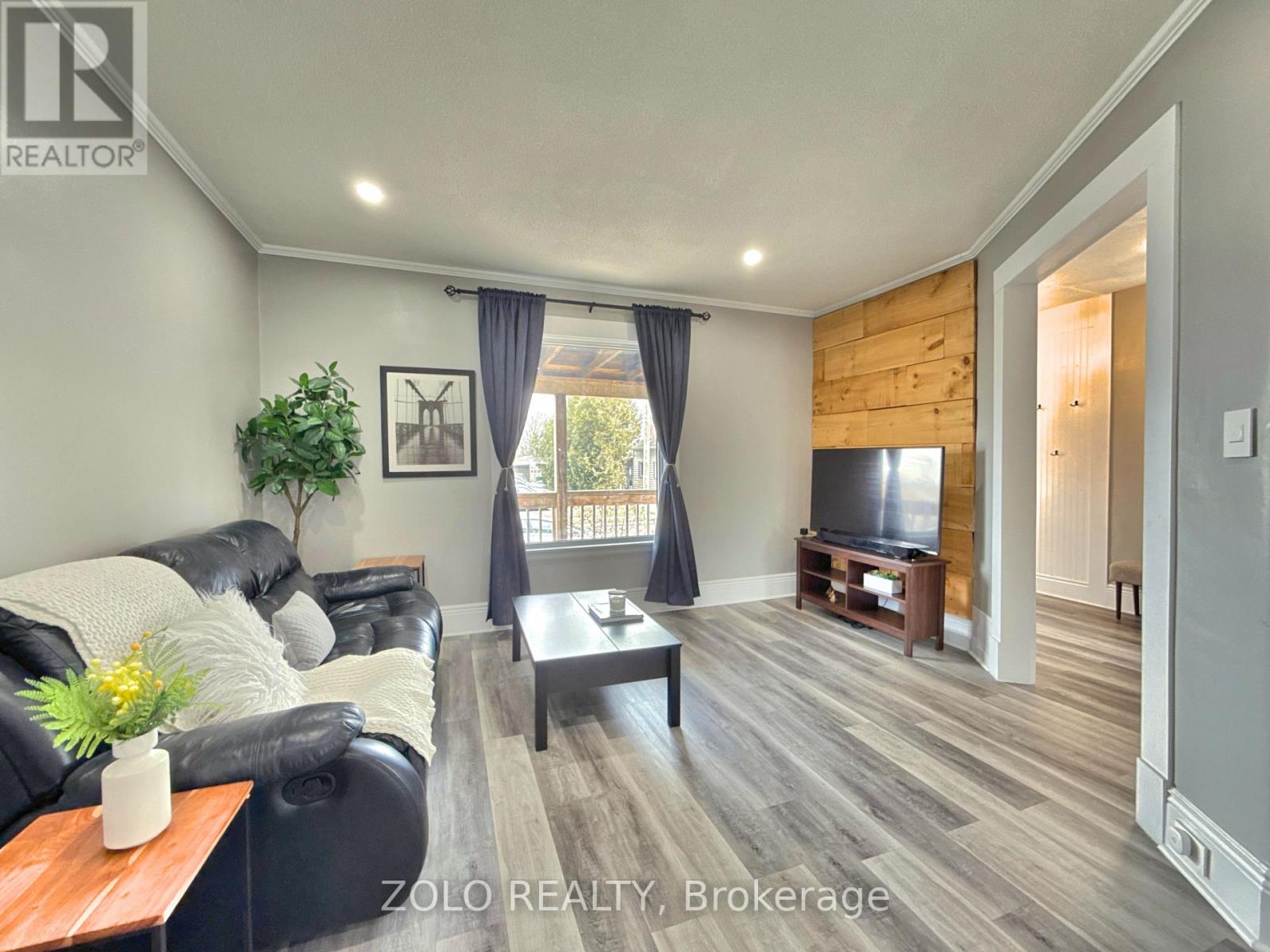 9 Fourth Avenue, St. Thomas, Ontario  N5R 4G8 - Photo 4 - X13222790