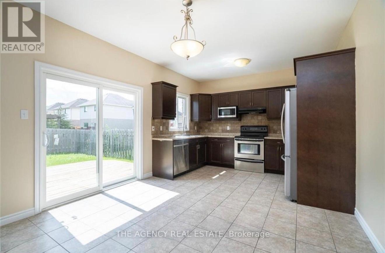 30 - 960 Bitterbush Crescent, London North, Ontario  N6H 0G1 - Photo 7 - X13222800