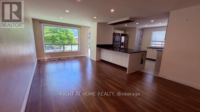 306 Rosedale Drive, Whitby, Ontario  L1N 1Z3 - Photo 3 - E13200666
