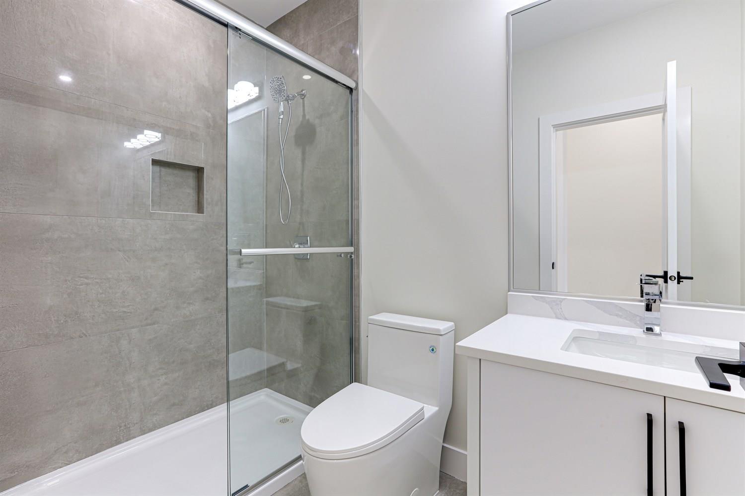6914 204a Street, Langley, British Columbia  V2Y 1R2 - Photo 32 - R3124046
