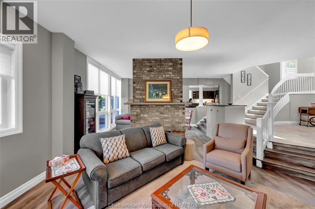 10691 Lakeview Drive, Chatham, Ontario  N7M 5J3 - Photo 7 - 26012400