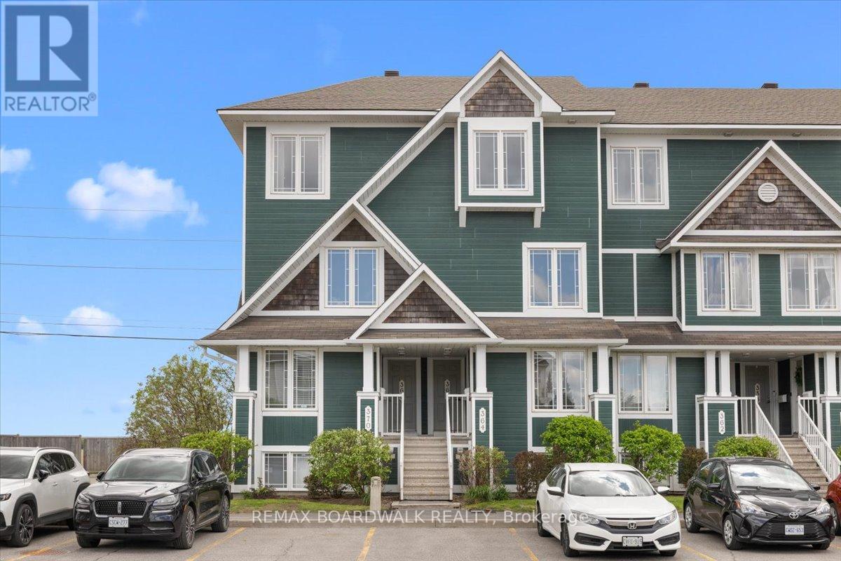 366 Crownridge Drive, Ottawa, Ontario  K2M 3A4 - Photo 1 - X13222576