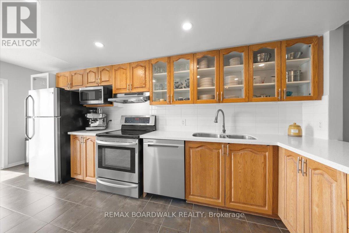 366 Crownridge Drive, Ottawa, Ontario  K2M 3A4 - Photo 6 - X13222576