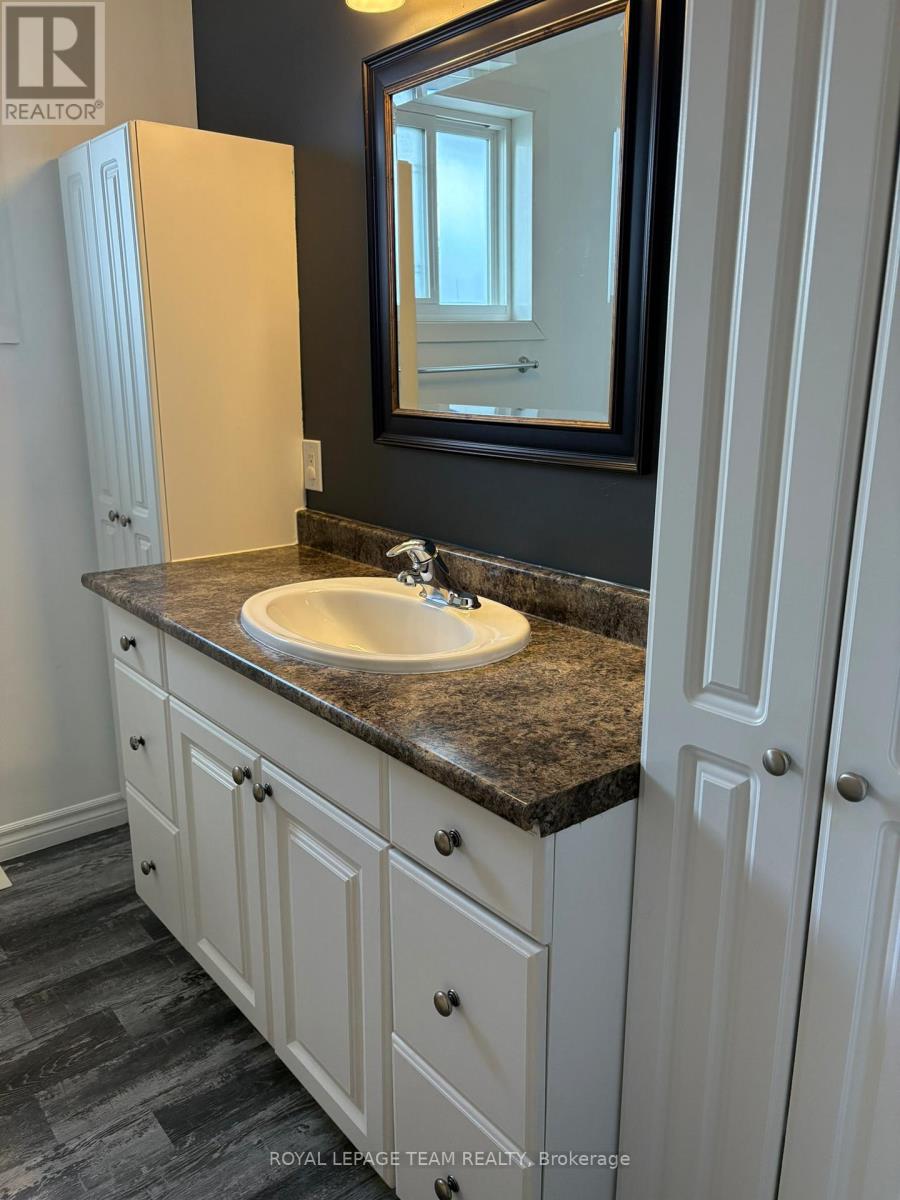 45 - 30 Mcdermot Court, Ottawa, Ontario K2L 3V3 - Photo 20 - X13222642