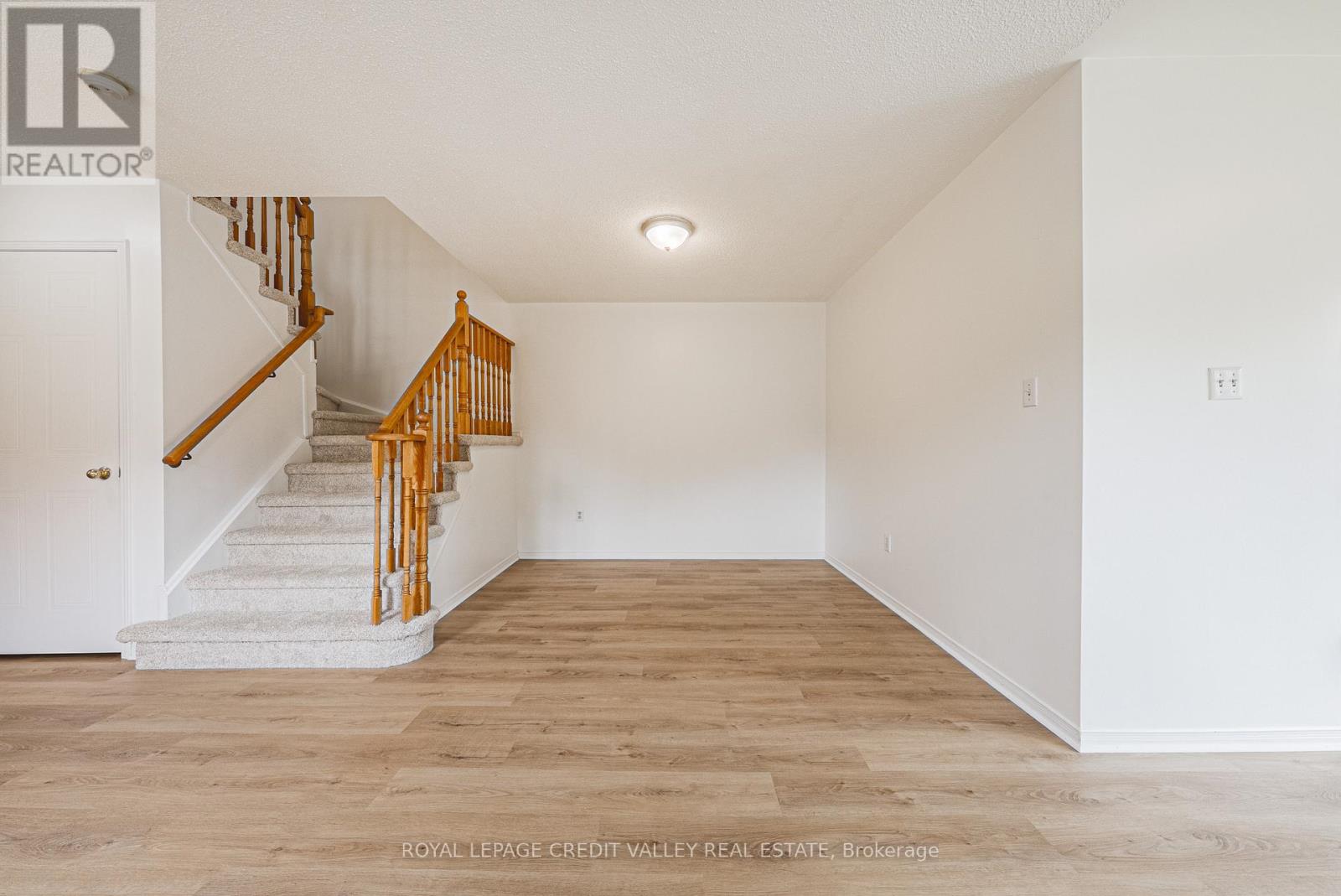155 Saddletree Trail, Brampton, Ontario  L6X 4M9 - Photo 10 - W13222254