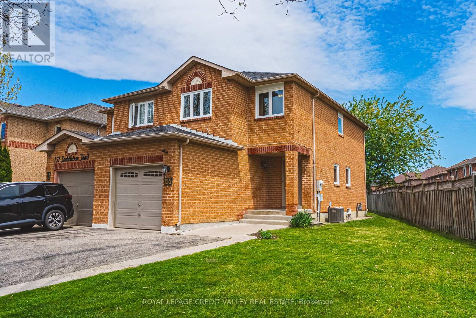155 Saddletree Trail, Brampton, Ontario  L6X 4M9 - Photo 2 - W13222254