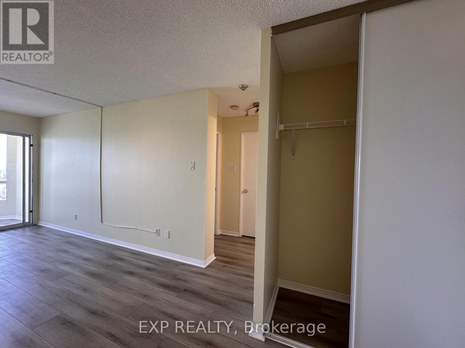 502 - 115 Hillcrest Avenue, Mississauga, Ontario  L5B 3Y9 - Photo 11 - W13222420
