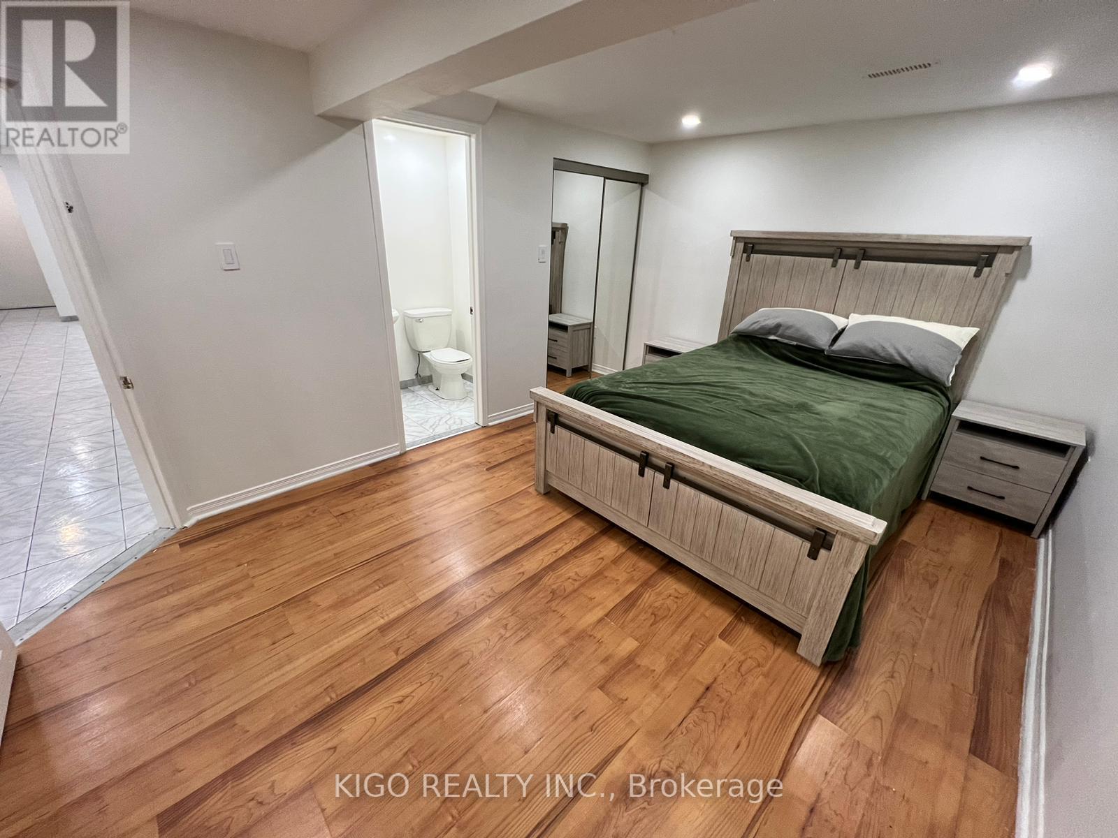 Basement - 5907 Ladyburn Crescent, Mississauga, Ontario  L5M 4V6 - Photo 14 - W13222452