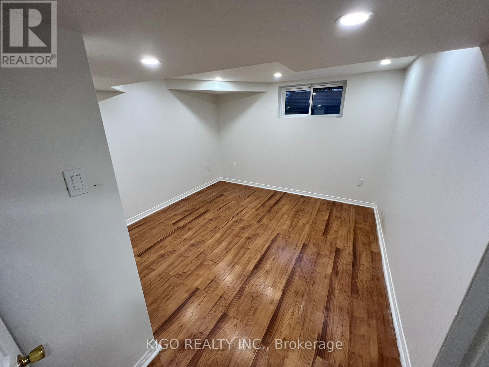 Basement - 5907 Ladyburn Crescent, Mississauga, Ontario  L5M 4V6 - Photo 18 - W13222452