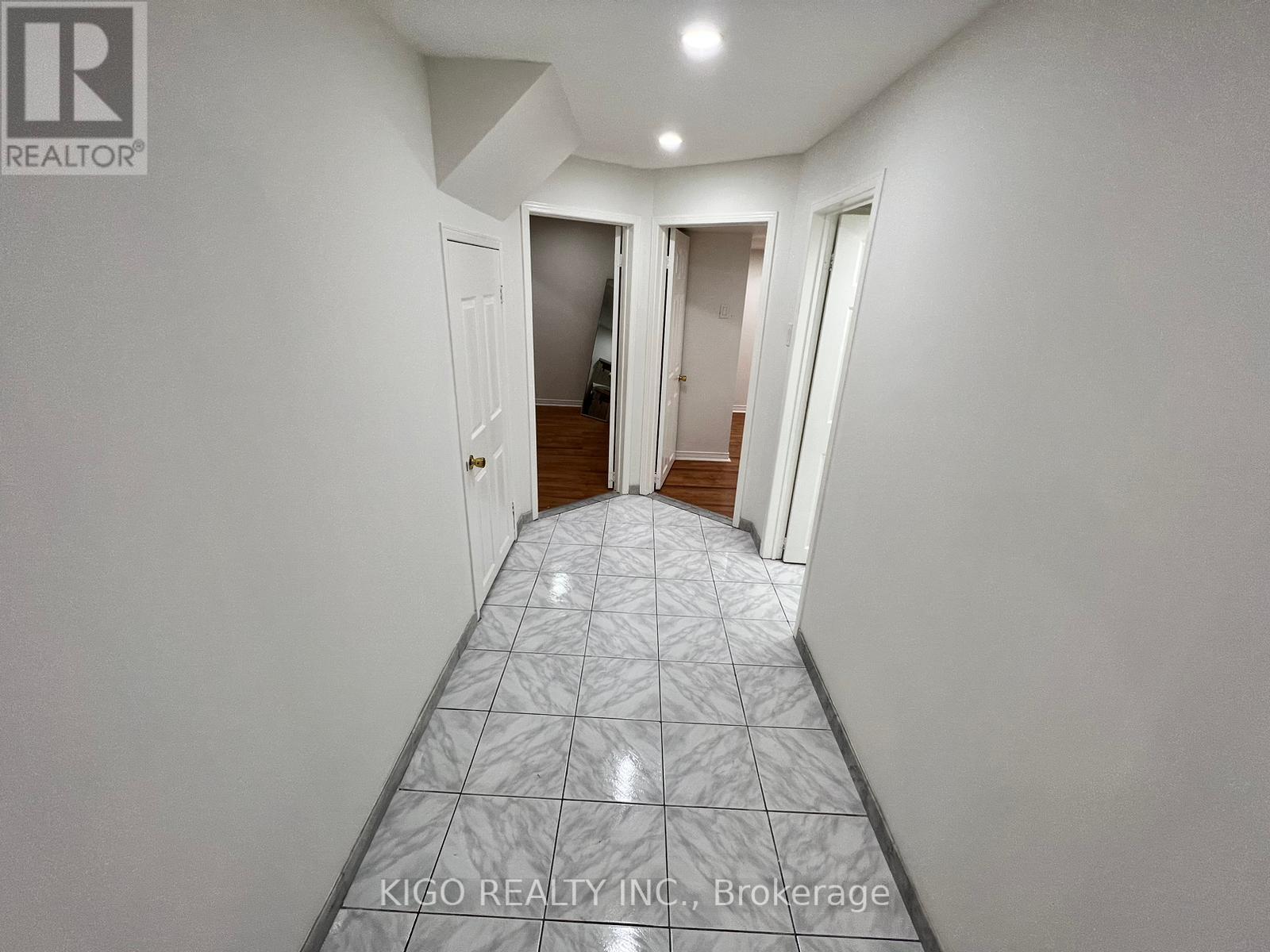 Basement - 5907 Ladyburn Crescent, Mississauga, Ontario  L5M 4V6 - Photo 7 - W13222452