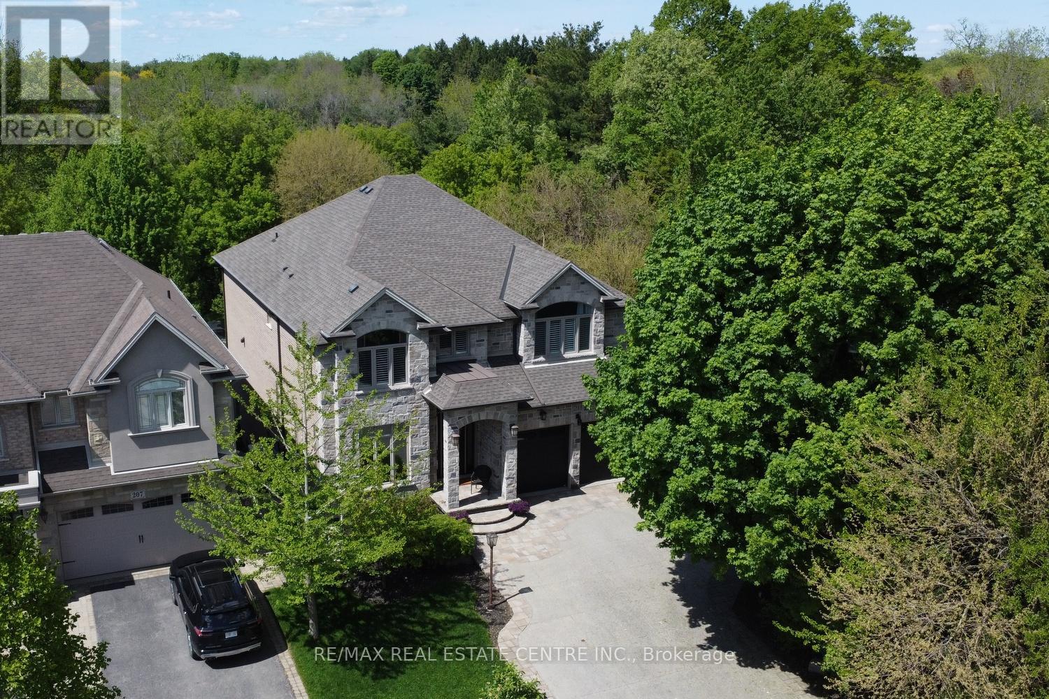 211 Tollgate Drive, Hamilton, Ontario  L9G 5C8 - Photo 2 - X13222276