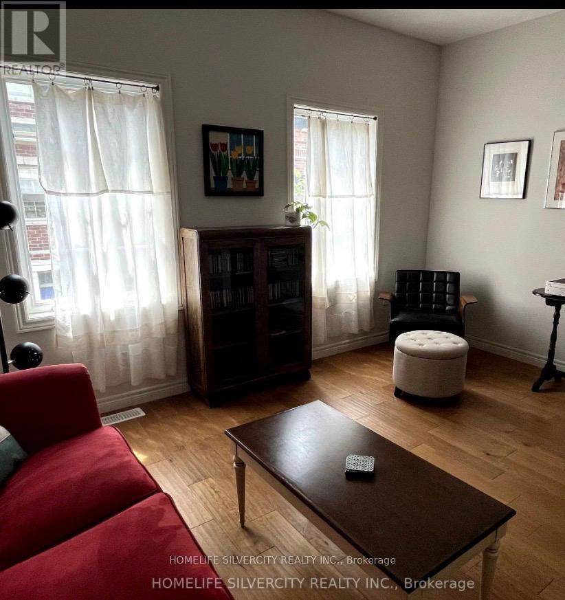 19 John Russell Lane, Kitchener, Ontario  N2H 0B5 - Photo 3 - X13222356