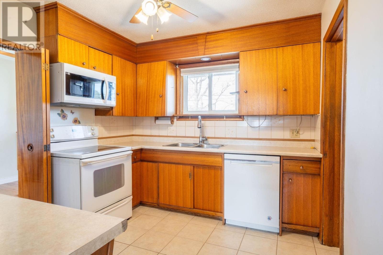 133 Boehmer Blvd, Sault Ste. Marie, Ontario  P6B 5C1 - Photo 8 - SM261221