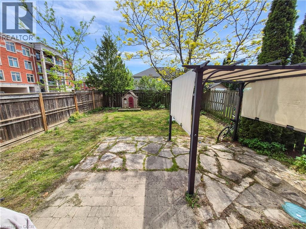 147 Dubrick Crescent Unit# 1, Kitchener, Ontario  N2E 4G3 - Photo 11 - 40835374