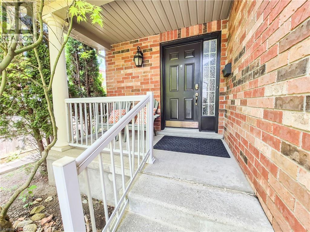 147 Dubrick Crescent Unit# 1, Kitchener, Ontario  N2E 4G3 - Photo 2 - 40835374