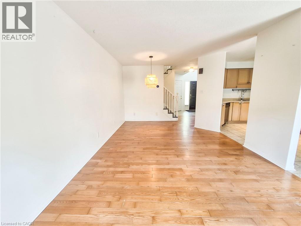 147 Dubrick Crescent Unit# 1, Kitchener, Ontario  N2E 4G3 - Photo 5 - 40835374