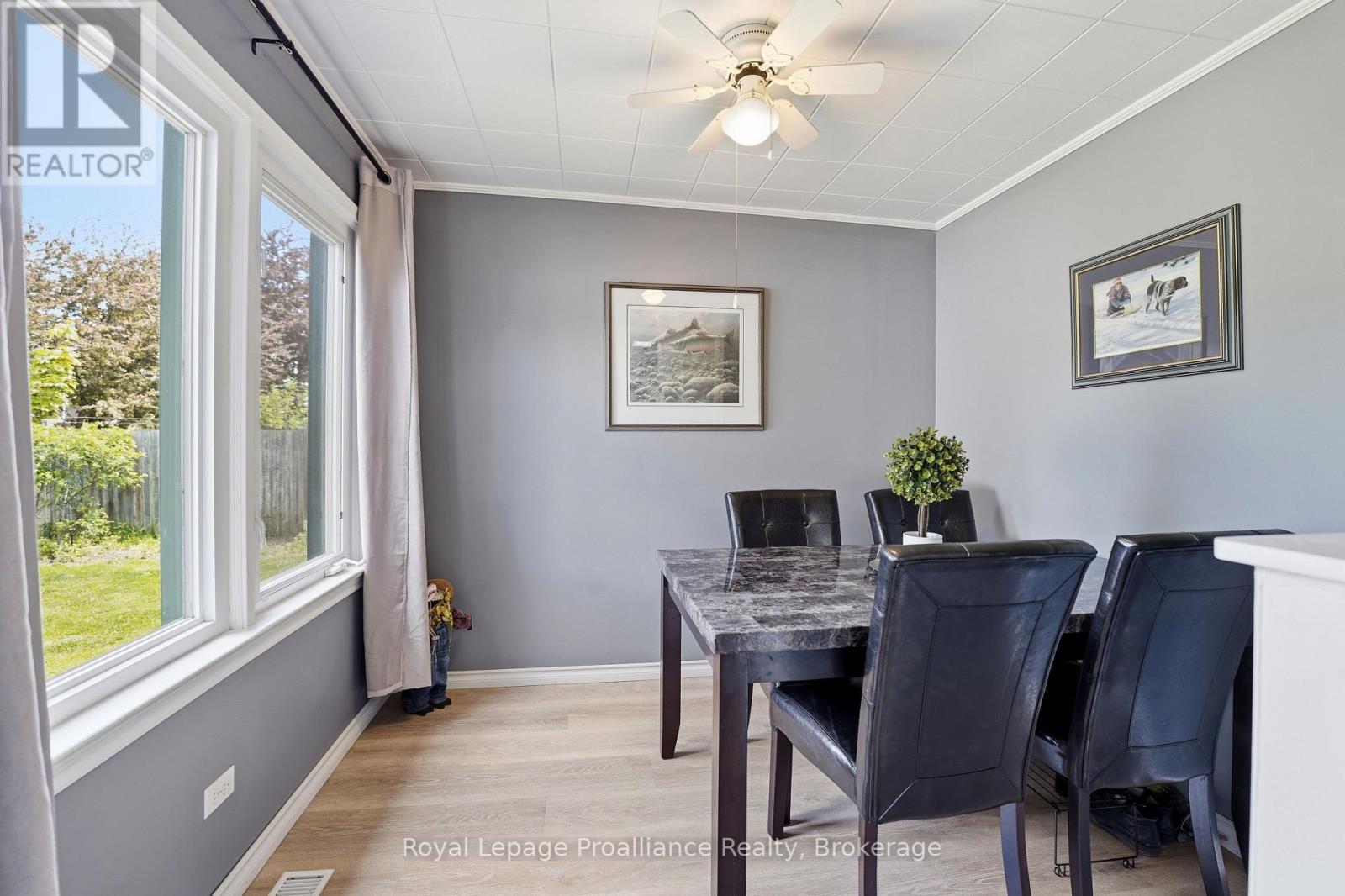 143 Avondale Road, Belleville, Ontario  K8P 4G4 - Photo 12 - X13222784